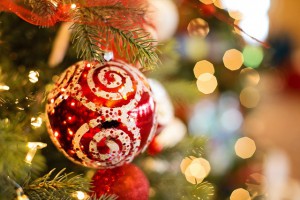 christmas-ornament-1042545_640 (1)